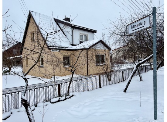 Namas su 12 arų sklypu Saulėlydžio g. 18 Kaunas